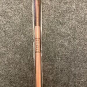 LUXIE 207 Medium Angled Shading Brush - Rose Gold